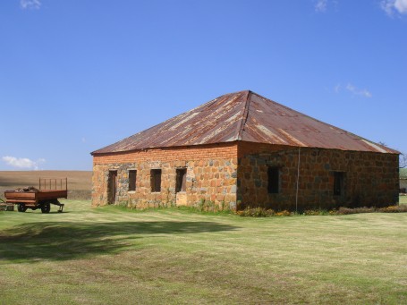 Hawks Mist - Farmhouse